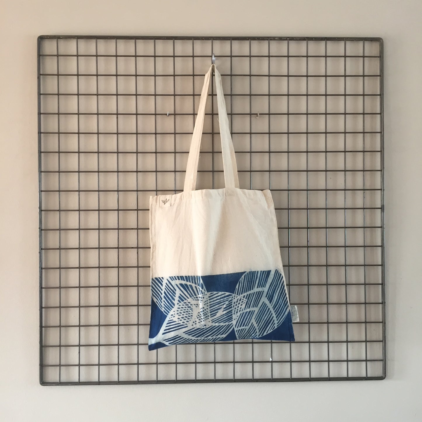 Tote bag - Medio estampado hojas cyanotipia